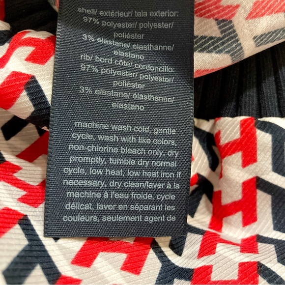 Tommy Hilfiger Long Sleeve Logo Print Crew Neck Sweater - Size Medium - Picture 8 of 8